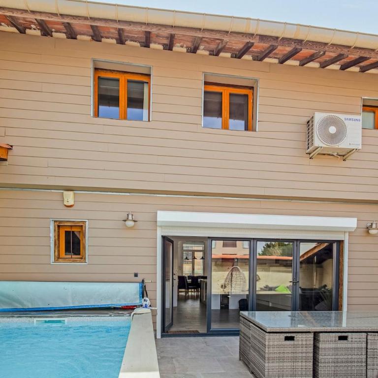 La Vigneronne Marseillan 4ch piscine parking clim - Four-Bedroom Vacation Home - 1