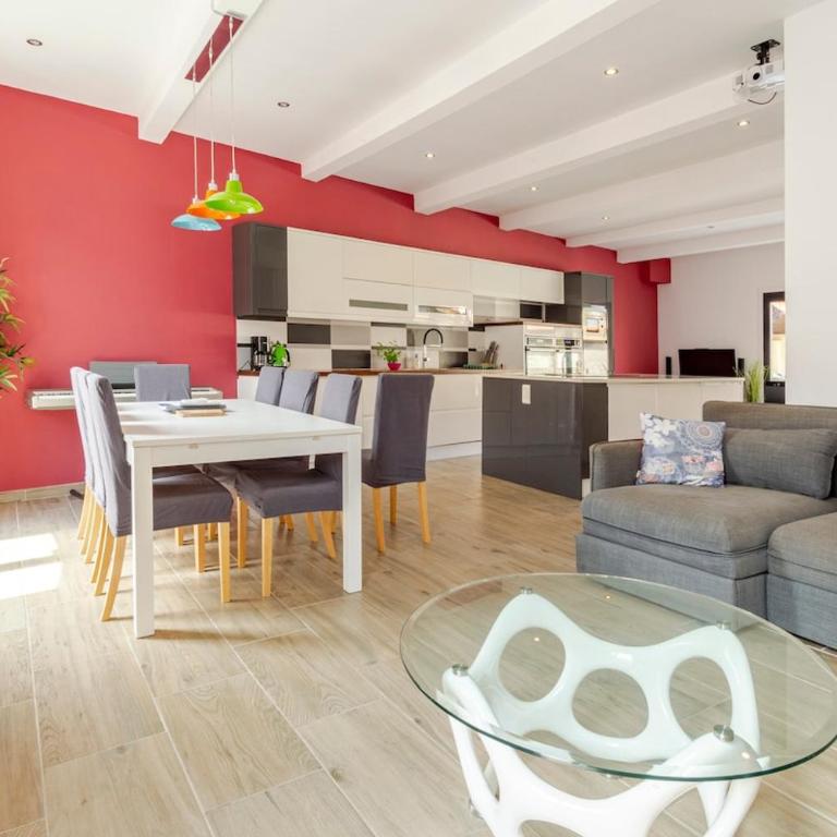 La Vigneronne Marseillan 4ch piscine parking clim - Four-Bedroom Vacation Home - 17