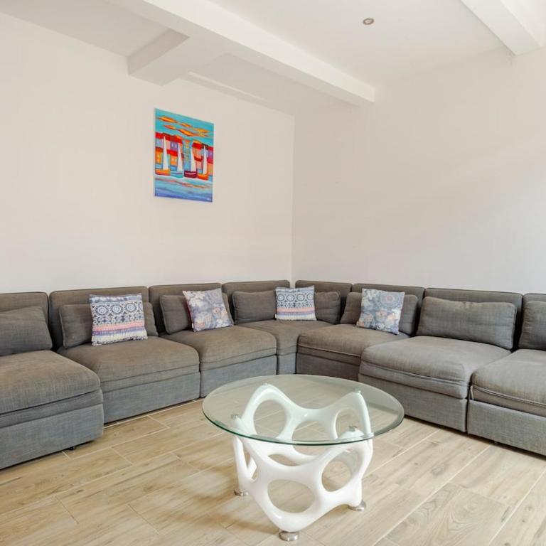 La Vigneronne Marseillan 4ch piscine parking clim - Four-Bedroom Vacation Home - 41
