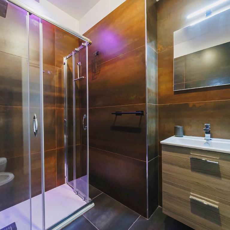Lella Loft - near the center & station - One-Bedroom Apartment - 8