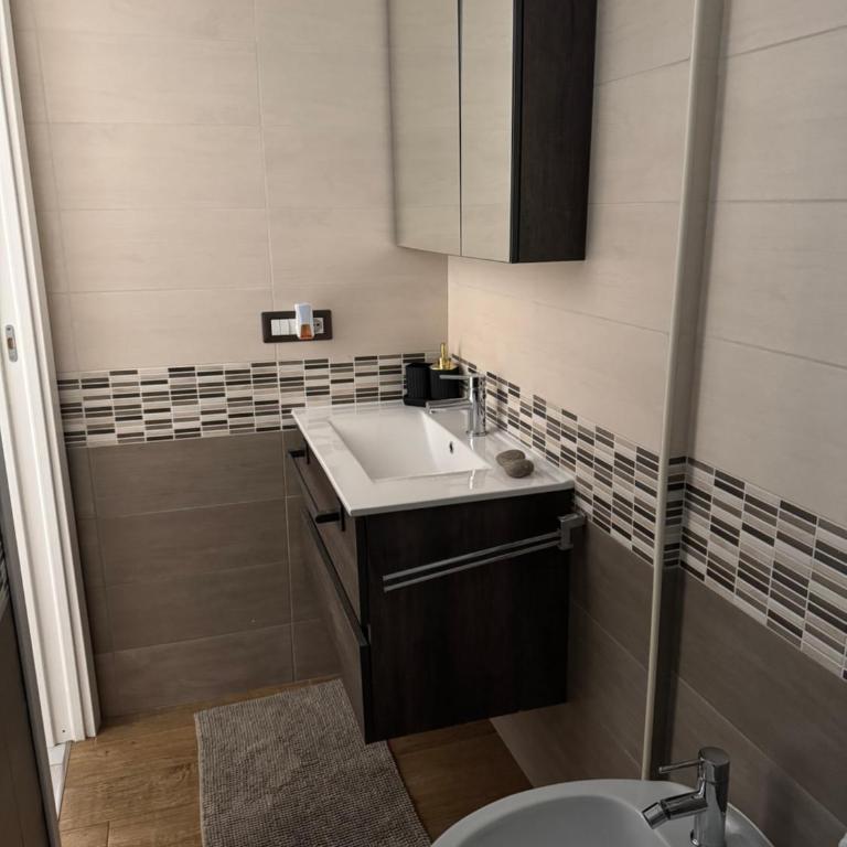 Eleven Home - Appartamento con 2 Camere da Letto - 6