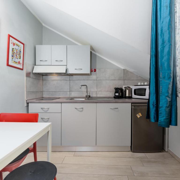 Splendida mansarda nel cuore della città - One-Bedroom Apartment - 10