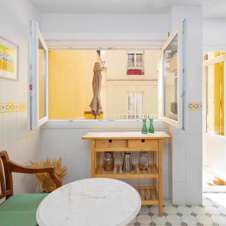 C92 - Rustic Two Bedrooms Apartment with Terrace - Apartamento - 14