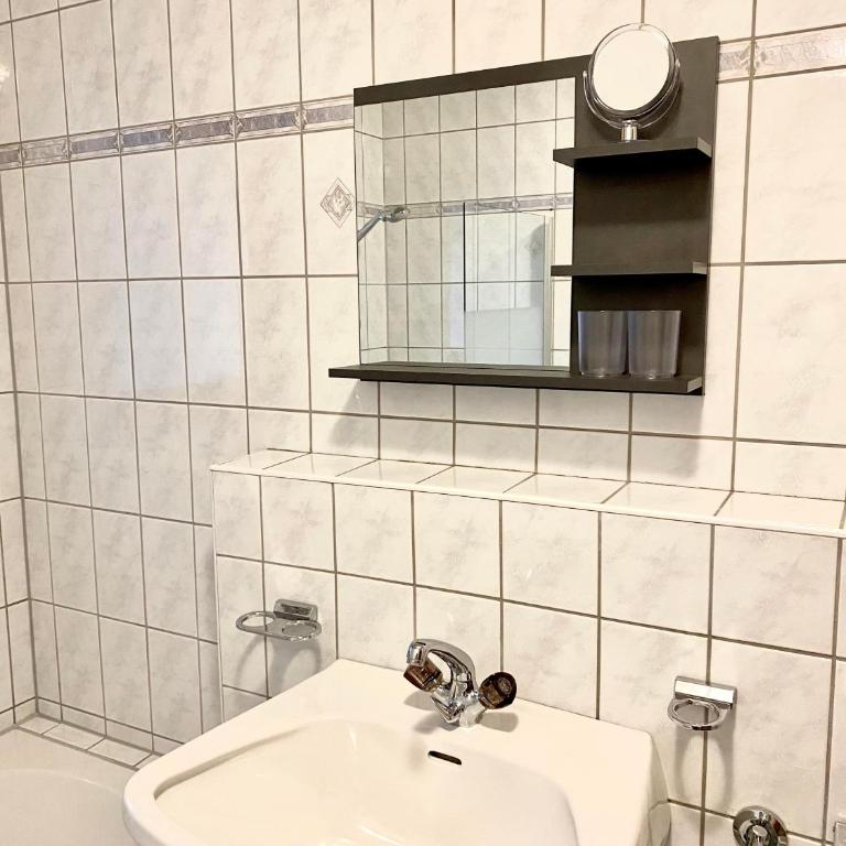 Gästehaus Alpina - Apartment mit Dusche - 11