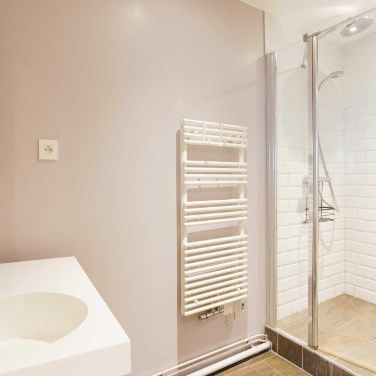 Bright and Airy 1BD Apartment Quartier de la Gare - Appartement - 14