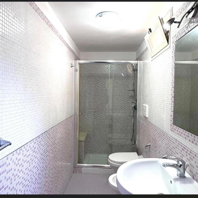 B&B Ampelea - Camera Matrimoniale con Bagno Privato - 5