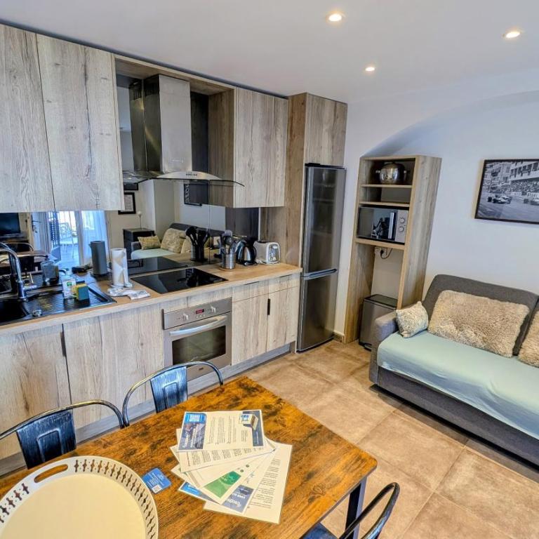Le Mas d'Angeline-Vue mer panoramique, jardin partagé, parking, voiture indispensable, route étroite et pentue, à 10 min de Monaco - Studio avec Terrasse - 5
