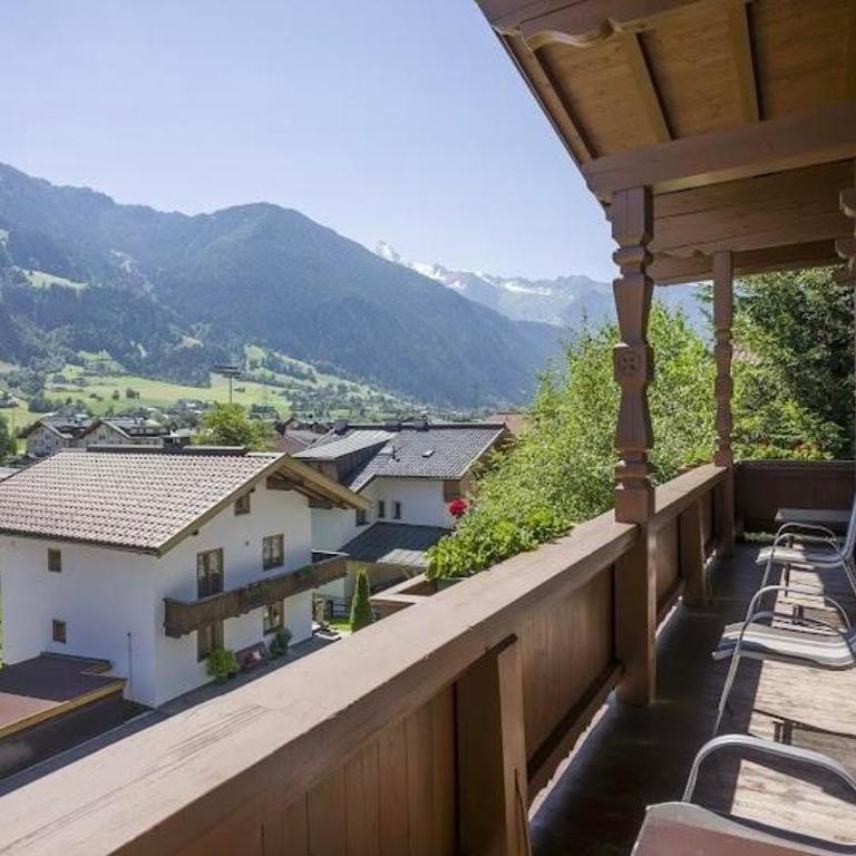 Gästehaus Alpina - Doppelzimmer mit Dusche - 4