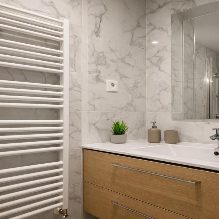 2 Pièces Idéalement Situé à Côté de Montmartre - Appartement 1 Chambre - 3