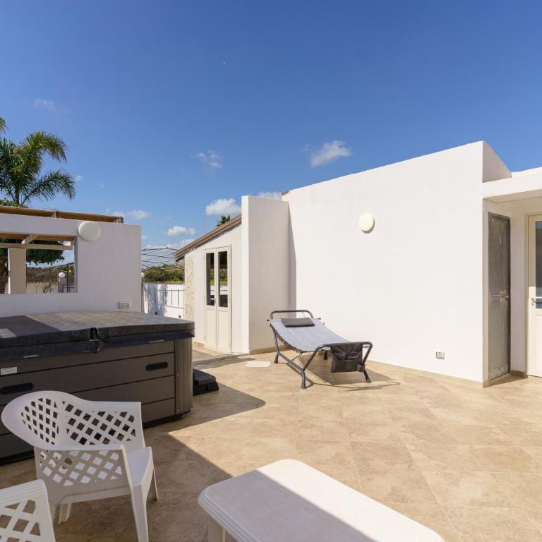 bluewindowhome - Two-Bedroom Villa - 31