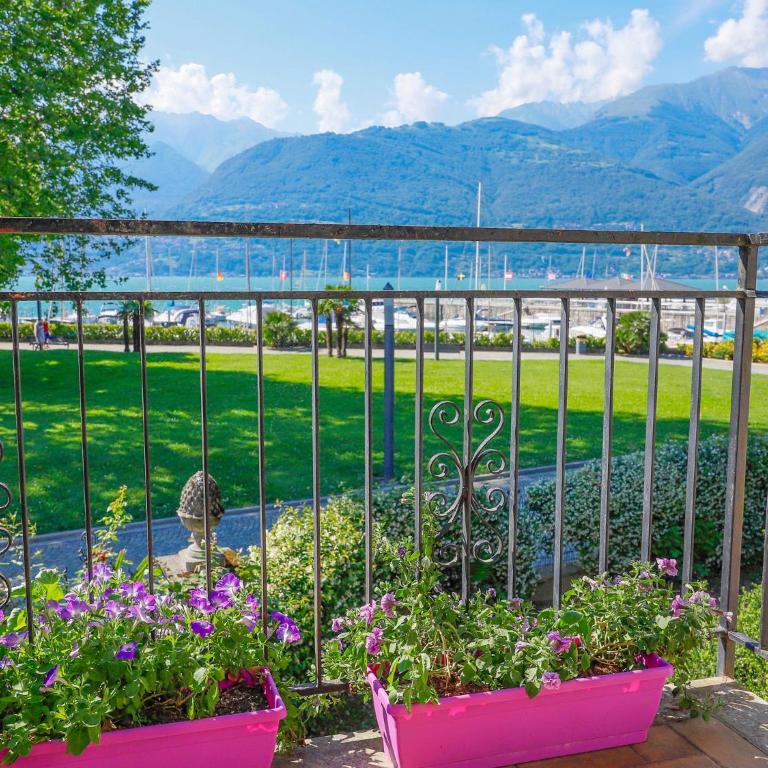 Villa Lago Foreground Lakefront Beach Bike&Boat& Scooter Lake Como - Appartamento con 3 Camere da Letto - 1