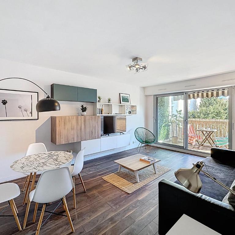 Agréable grand T2 tout confort au centre de Biarritz - Appartement 1 Chambre avec Balcon et Vue sur la Ville - 1