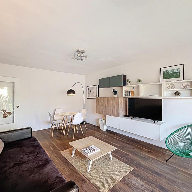 Agréable grand T2 tout confort au centre de Biarritz - Appartement 1 Chambre avec Balcon et Vue sur la Ville - 2