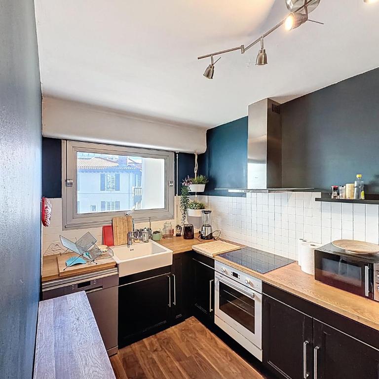 Agréable grand T2 tout confort au centre de Biarritz - Appartement 1 Chambre avec Balcon et Vue sur la Ville - 7