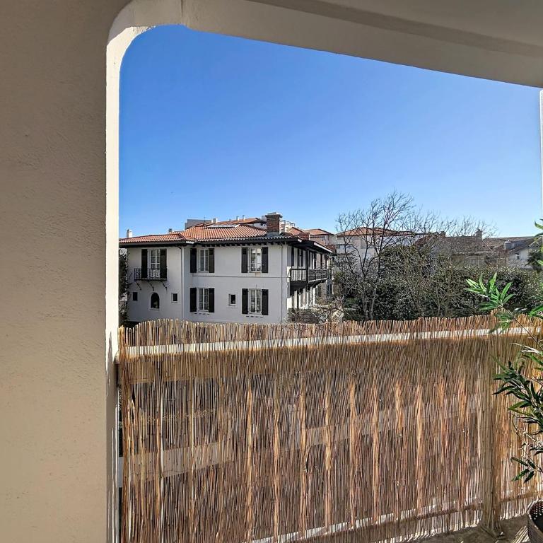 Agréable grand T2 tout confort au centre de Biarritz - Appartement 1 Chambre avec Balcon et Vue sur la Ville - 11