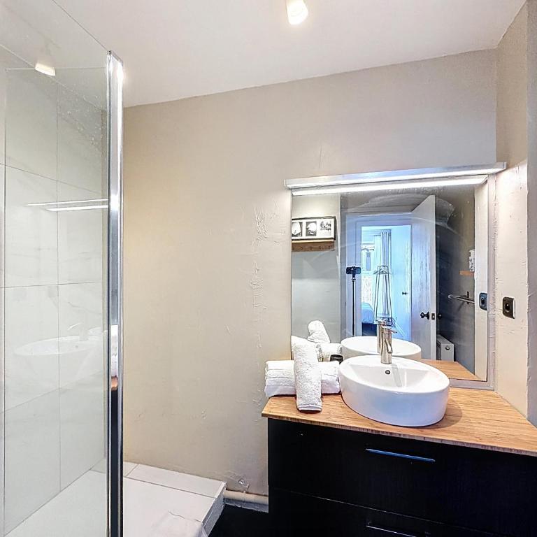 Agréable grand T2 tout confort au centre de Biarritz - Appartement 1 Chambre avec Balcon et Vue sur la Ville - 12