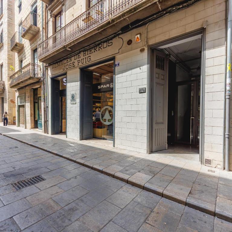 Bravissimo Ciutadans B, 4-bedroom apartment Barri Vell - Apartamento con 4 dormitorios - 48