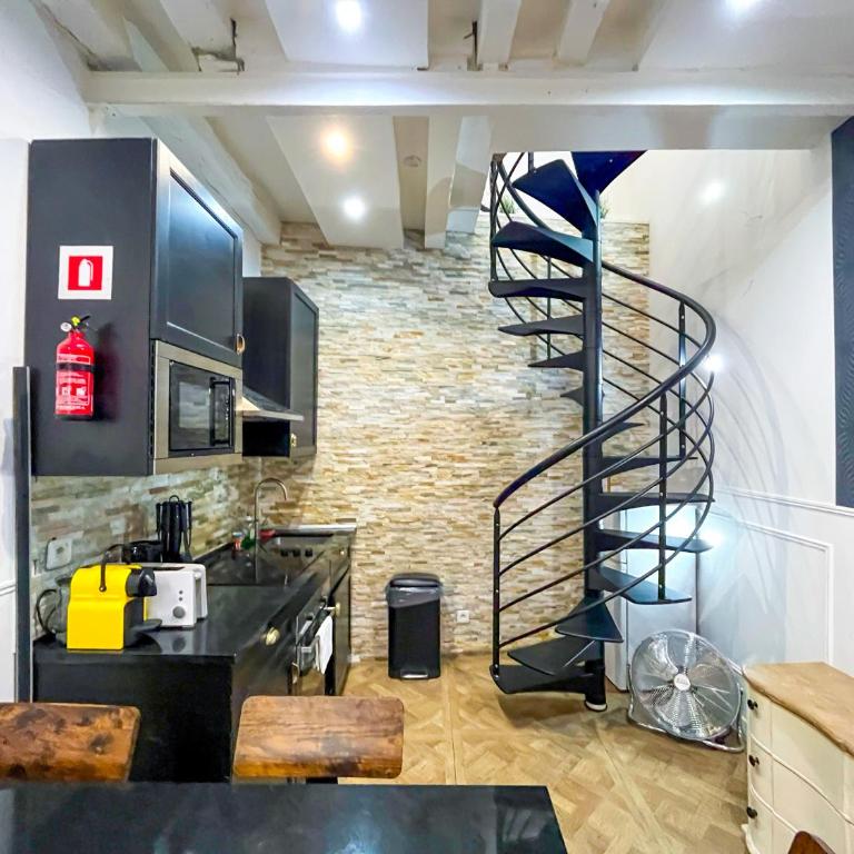 UrbanFlat 32 - Appartement de 2 étages en plein centre de Paris - Apartamento - 4