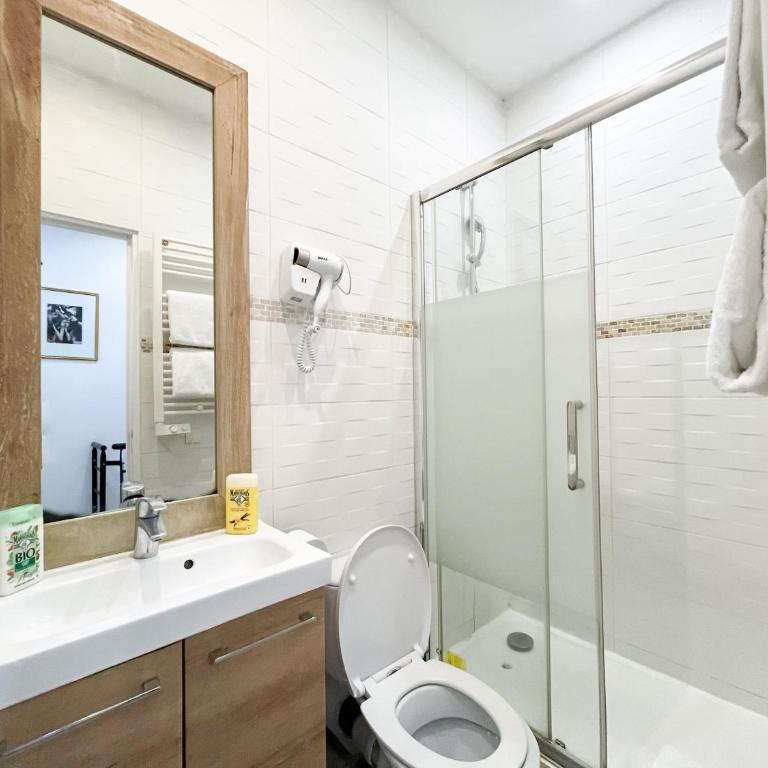 UrbanFlat 32 - Appartement de 2 étages en plein centre de Paris - Apartamento - 12