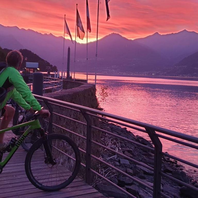 Villa Lago Groundfloor Lakefront Beach Garden Bike&Boat& Scooter Lake Como - Appartamento con 2 Camere da Letto - 49
