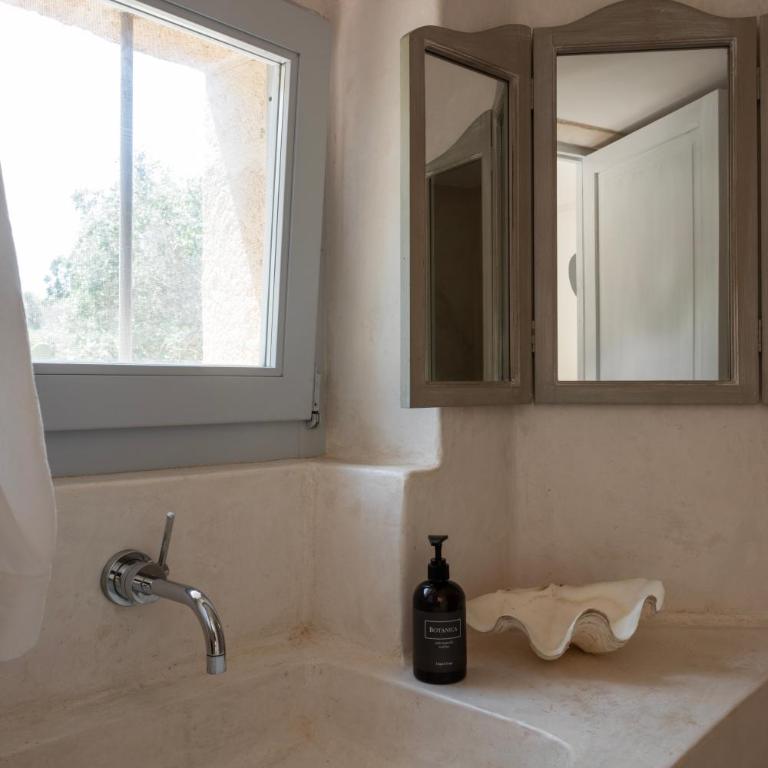 I Trulli di Masseria Paradiso Ostuni - Three-Bedroom Vacation Home - 42