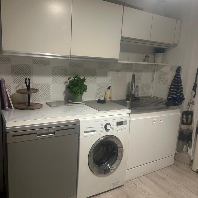 BEAUTIFUL 3 ROOMS 2 beds rooms 3 minutes BEACHES - Appartement 2 Chambres - 8