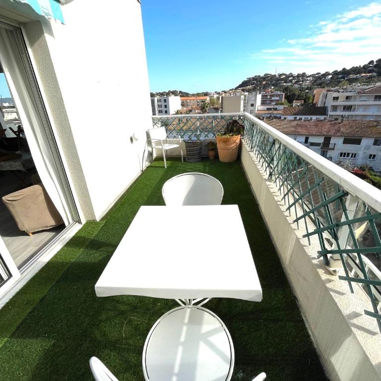 Les Terrasses Turquoise Très grande terrasse en roof top , Plage à pied - Two-Bedroom Apartment - 19