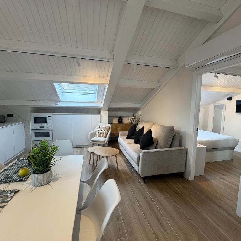 Apartamentos Prior by gaiarooms - Penthouse Apartment - 3
