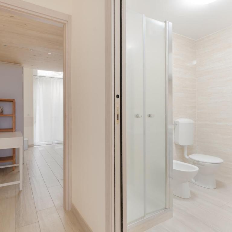 GuestHost - Cozy Loft with Mezzanine Milan - Appartamento con 1 Camera da Letto - 20