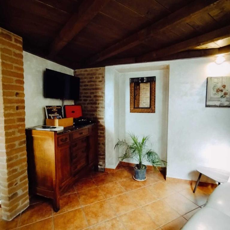 La Casa del Camino - One-Bedroom Apartment - 10