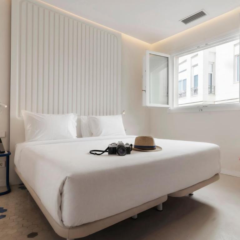 SLEEP'N Valencia - Superior Double Room - 1