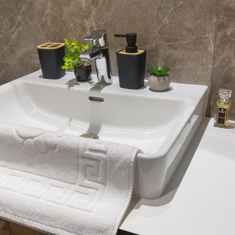 BW Verde Lux Apartment - One-Bedroom Apartment - 21