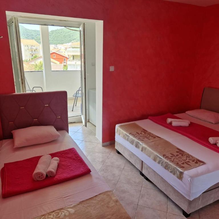 Adriatic Villa Matea - Trokrevetna Soba sa Terasom - 1