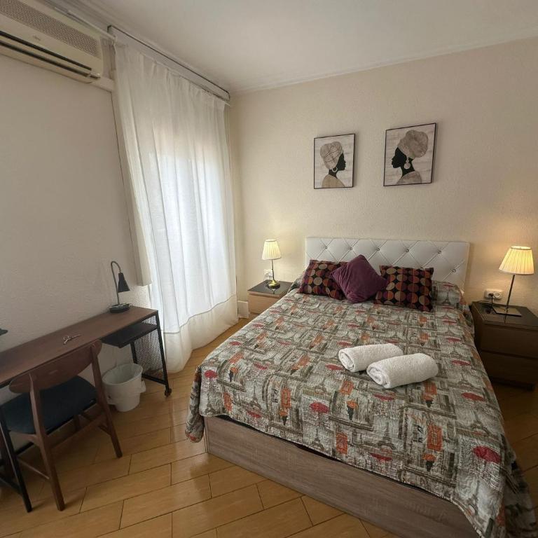 Habitaciones en la calle Valencia - Double Room with Balcony - 5