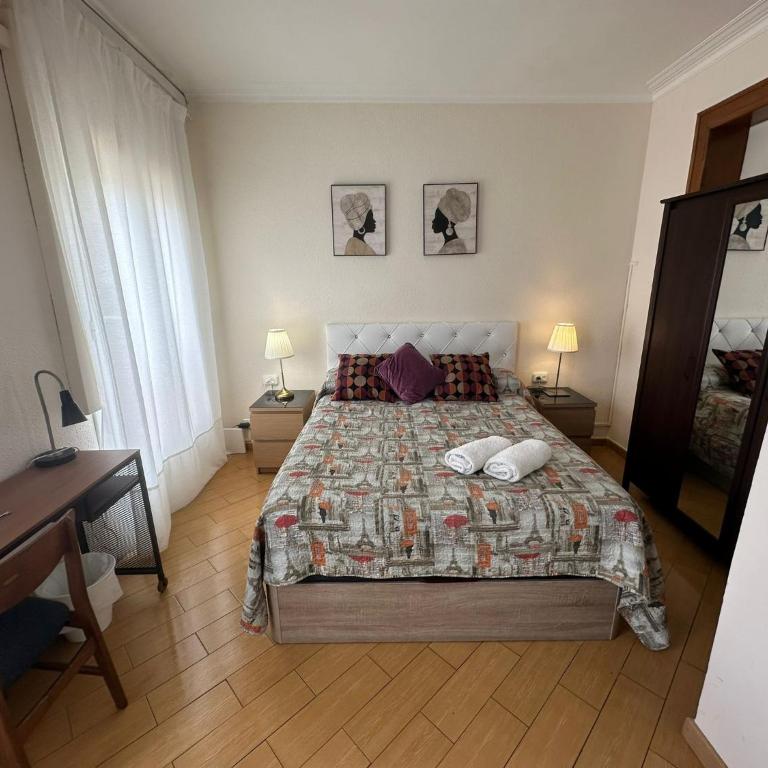 Habitaciones en la calle Valencia - Double Room with Balcony - 4
