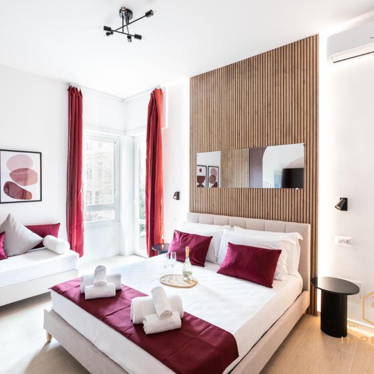 Imperium Aquilae - Luxury guest house, 300mt to Metro, 8 min to Colosseum - Camera Tripla con Balcone - 5