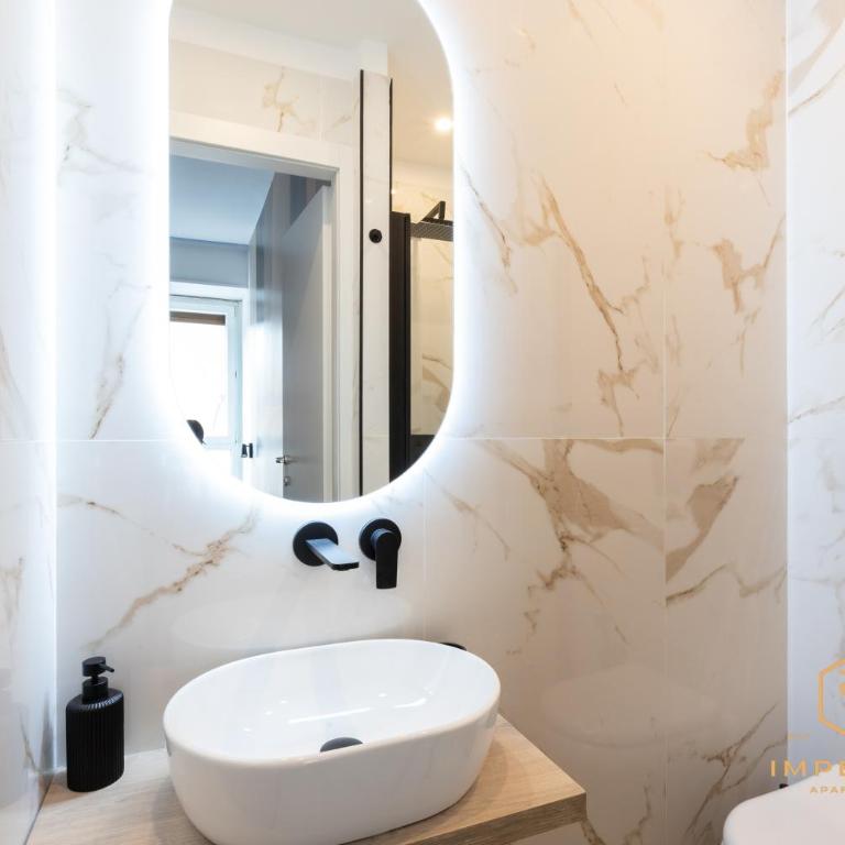 Imperium Aquilae - Luxury guest house, 300mt to Metro, 8 min to Colosseum - Camera Matrimoniale con Bagno Privato - 15