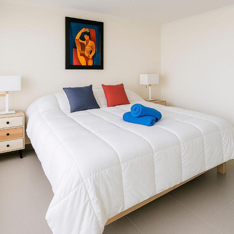Style and space by the sea! - Three-Bedroom Apartment - Oceanfront - 9
