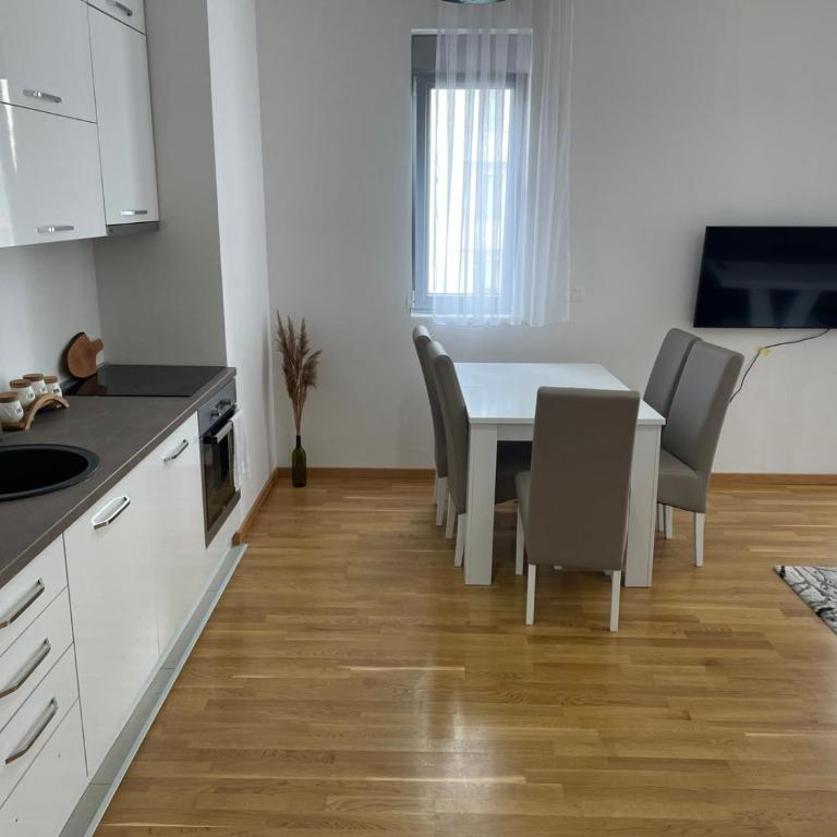 Comfy apartment - Two-Bedroom Apartment - 13