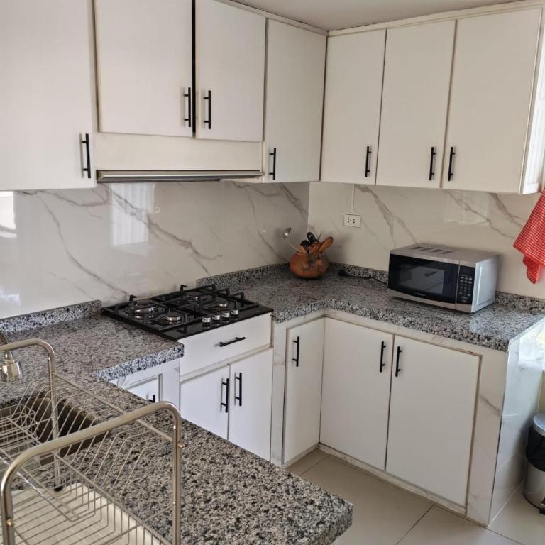 Departamento Cayma - Three-Bedroom Apartment - 9