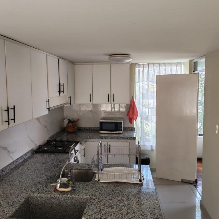 Departamento Cayma - Three-Bedroom Apartment - 10