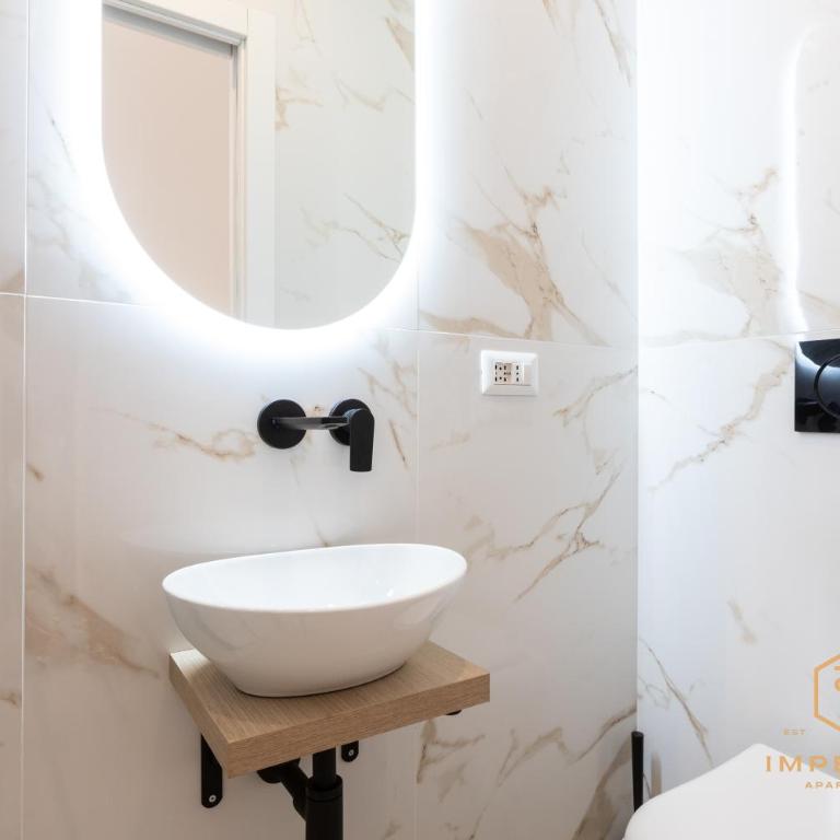 Imperium Aquilae - Luxury guest house, 300mt to Metro, 8 min to Colosseum - Camera King Deluxe - 4