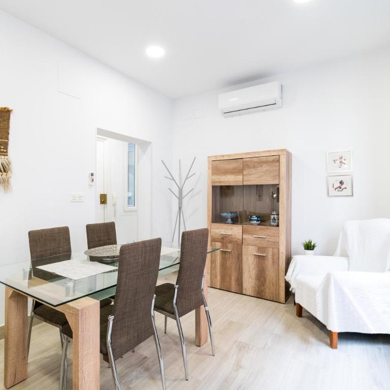 Alojamiento con Encanto en Corazón Granada - Two-Bedroom Apartment - 12