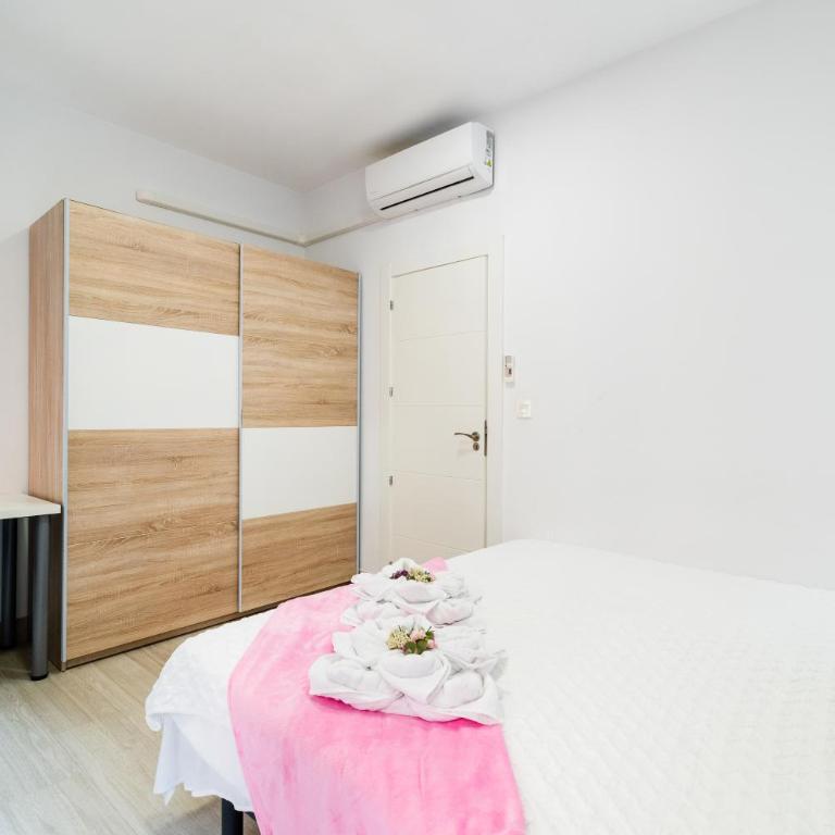 Alojamiento con Encanto en Corazón Granada - Two-Bedroom Apartment - 23