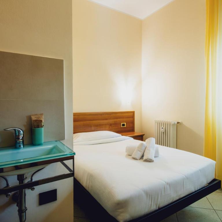 Hotel Ideale - Camera Matrimoniale con Bagno Privato Esterno - 2
