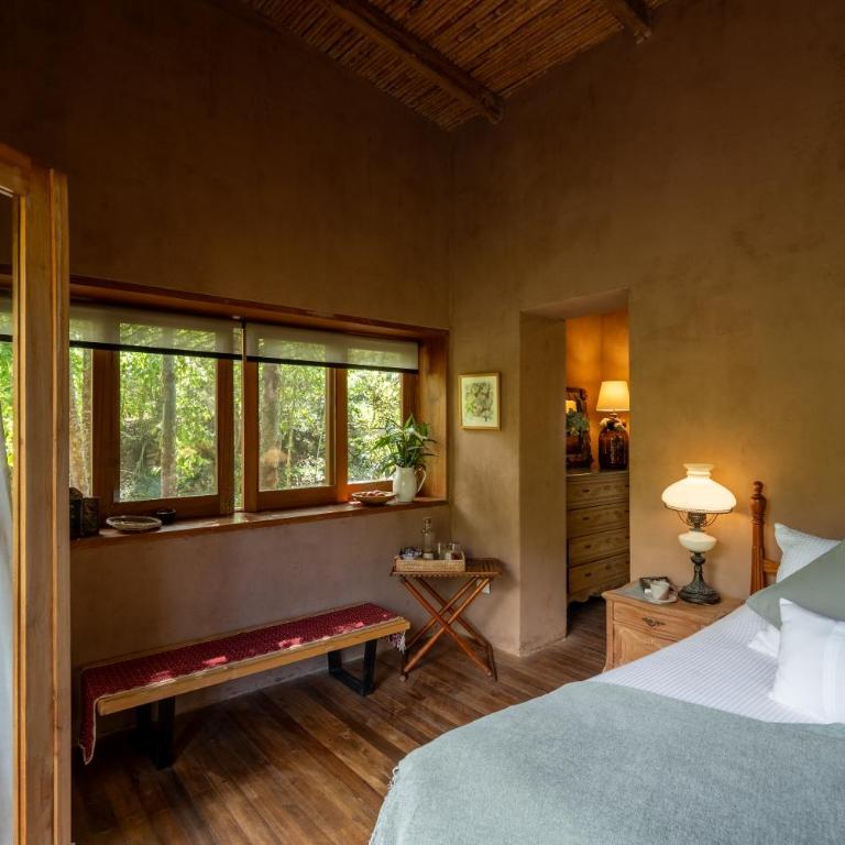 Gocta Natura Reserve - Habitación con cama extragrande y vistas a la montaña - 11
