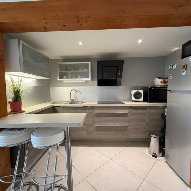 Le Nid Sétois - Vue Mont St Clair, Dernier étage avec ascenseur, Face à la gare - One-Bedroom Apartment - 5
