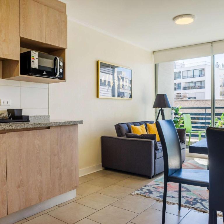 Chic 1BR Oasis in Centro Metro Bliss Your Doorstep - Apartment - 2
