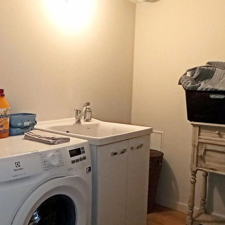 La Pause du Savoir Albigeois - Garage - Climatisation - Centre ville - Three-Bedroom House - 38