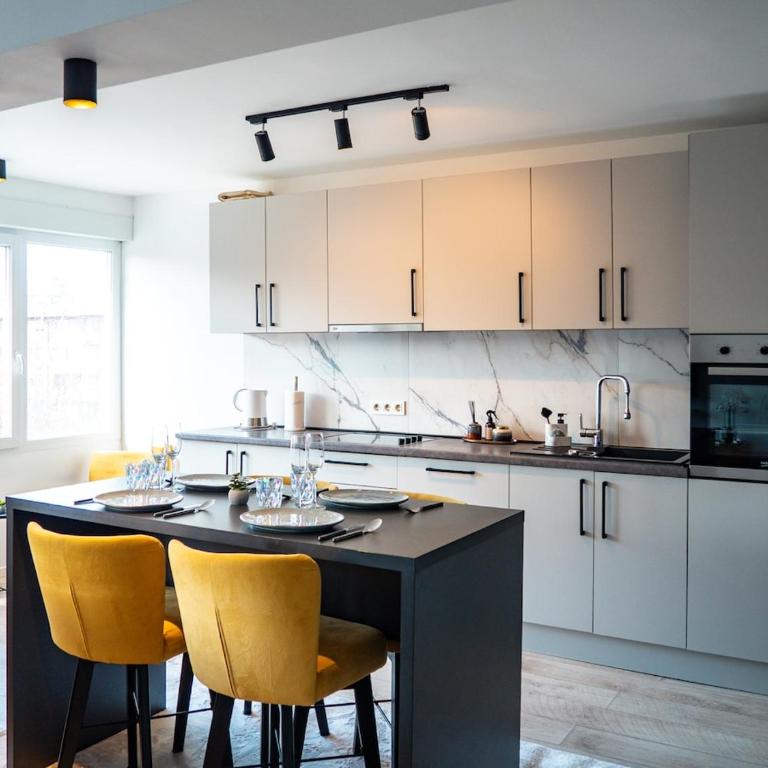Cheyf Central Lux - One-Bedroom Apartment - 12